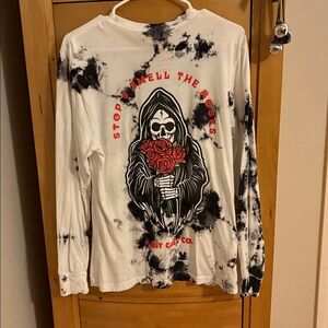 Black and White Tie-Dye Skull Long Sleeve Shirt